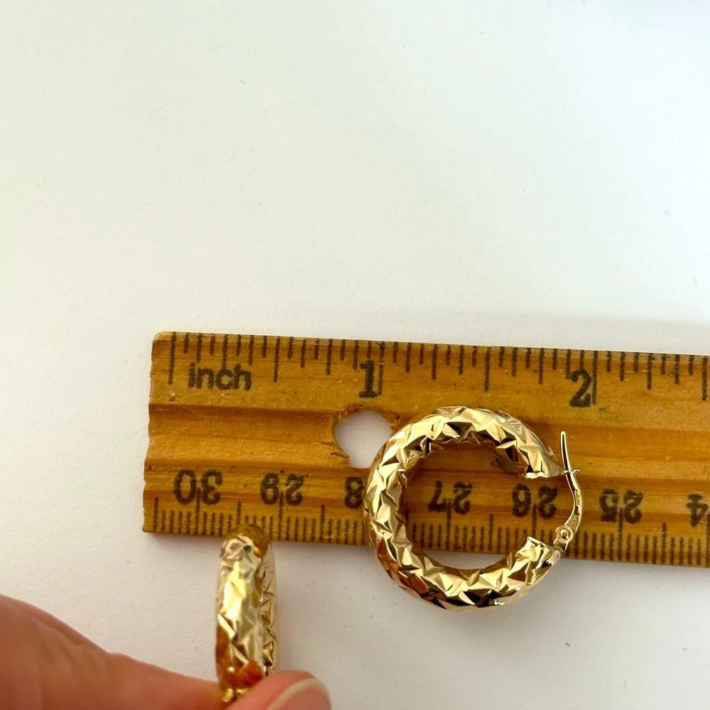 Solid 14k Gold Hoop earrings